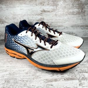 Men’s Mizuno Wave Rider 18 Running Shoes Sz 11.5.